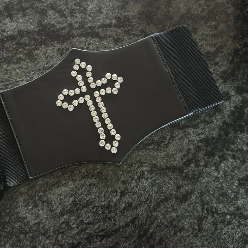 Rhinestone cross stretch belt